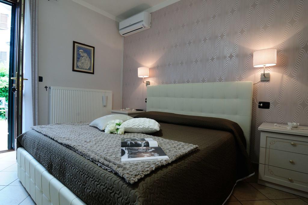 Residenza Cieloterra Guest House Rivotorto Luaran gambar